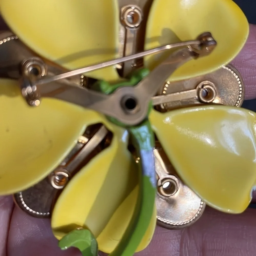 Vintage Yellow enamel and rhinestone Flower Brooch